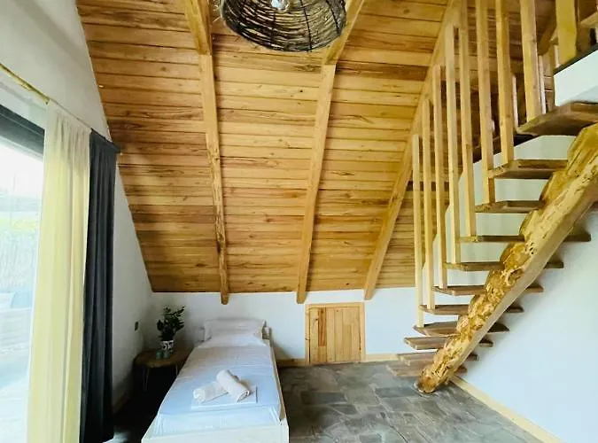 Unique Wooden With Pool Σπίτι διακοπών *